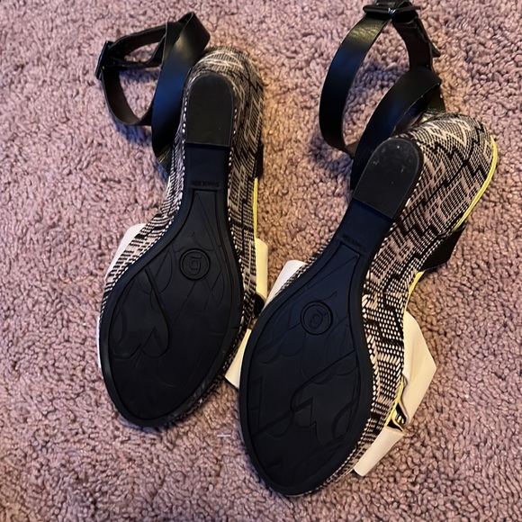 Sam and Libby snake skin wedges - Picture 3 of 3